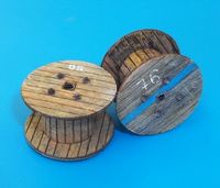 Small cable reel